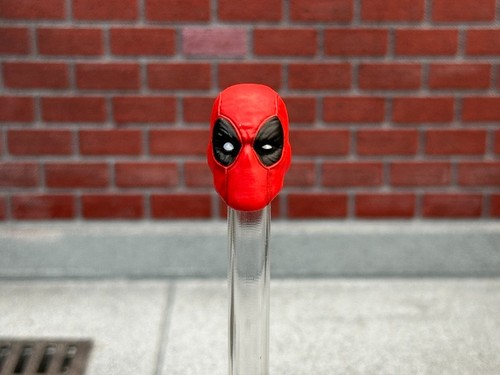 Custom mezco deadpool red - custom,
